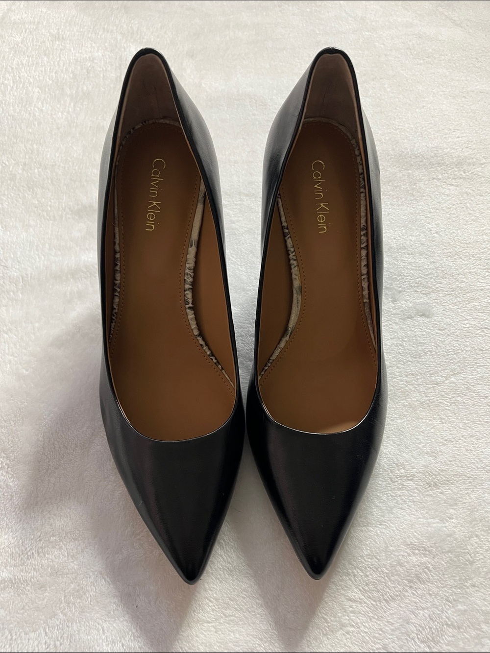 Calvin Klein size 7 Stiletto Pumps w/ Textured Snake pattern heel - Picture 2 of 11